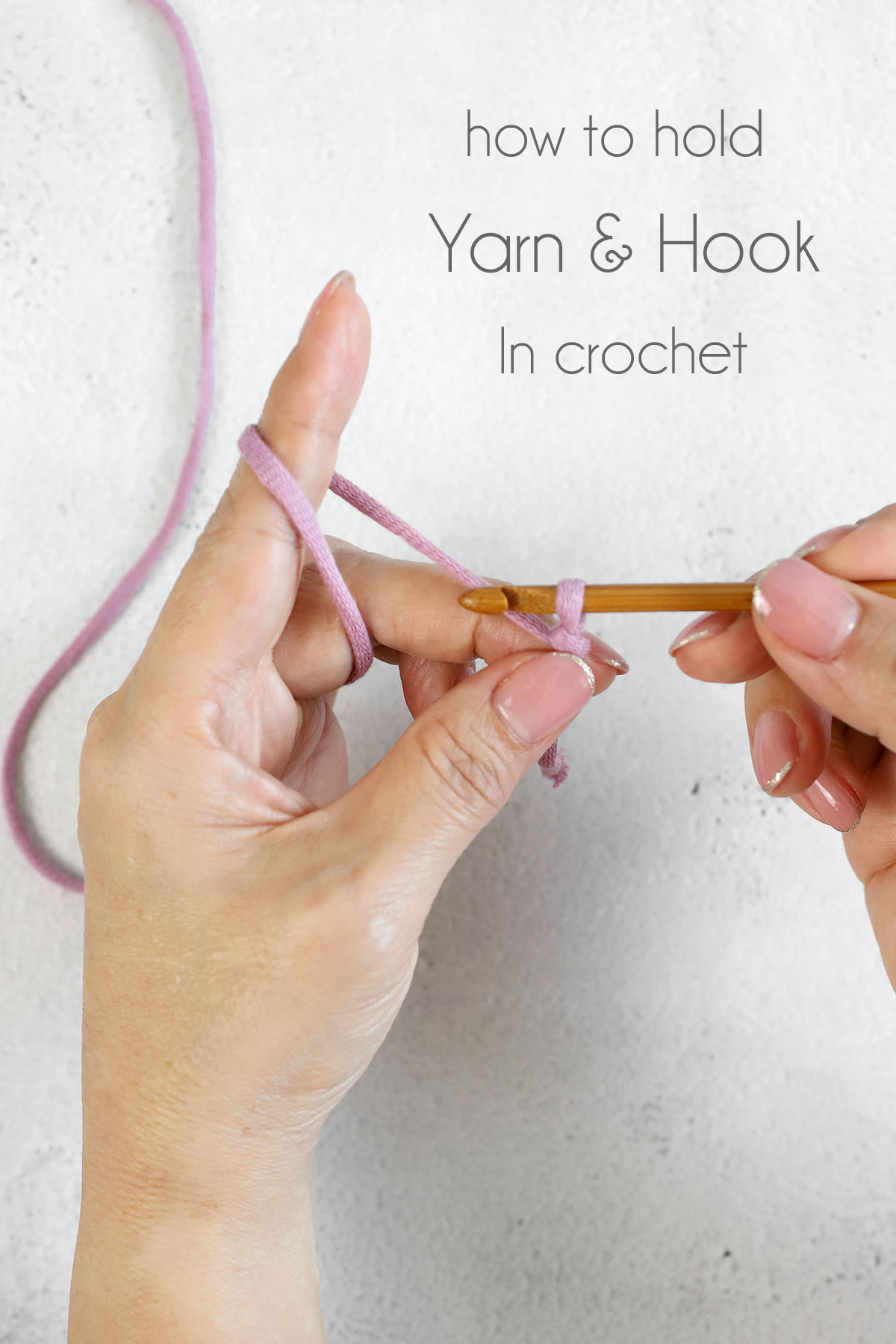 how to hold crochet yarn & crochet hook 
