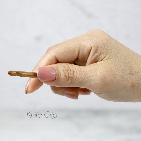 hold crochet hook in knife grip