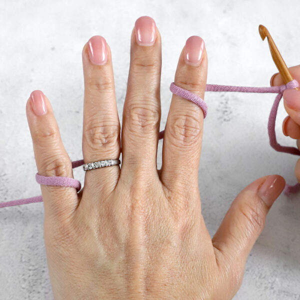 how to hold tight yarn tension in crochet