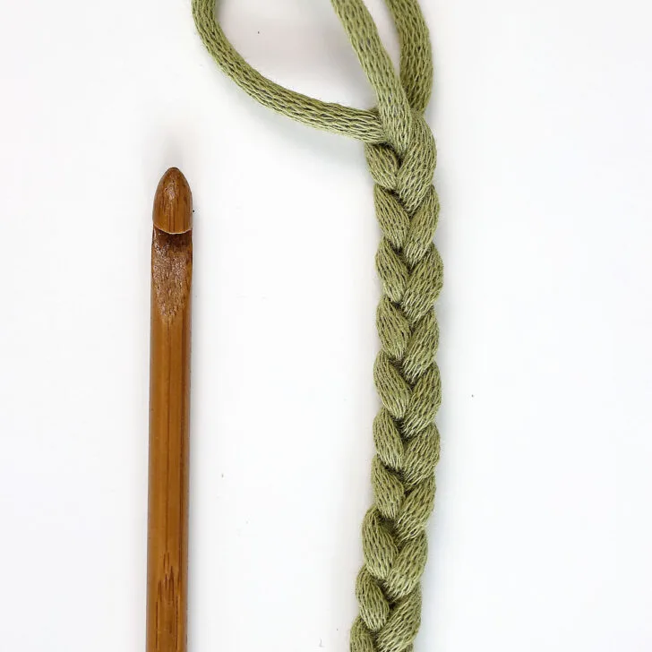 how to crochet a chain stitch, a beginners must know