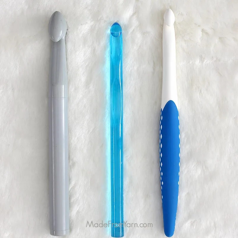 plastic crochet hook Learn all about crochet hook sizes, types & tips for choosing the perfect hook for your crochet projects. Also comes with useful crochet hook conversion charts.